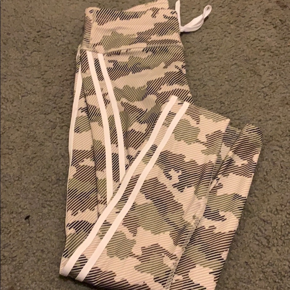 Workout pants/ leggings